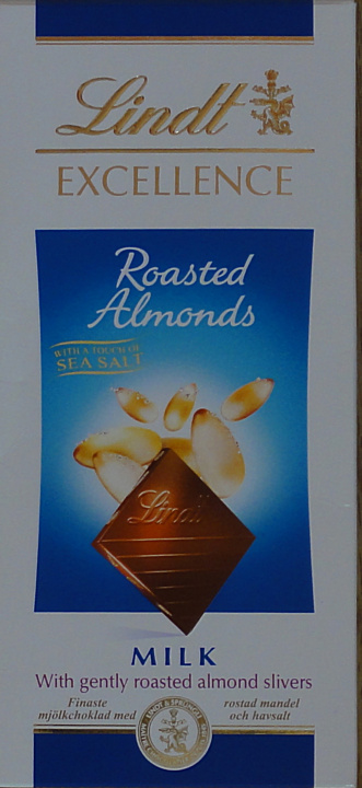 Lindt srednie excellence roasted almonds milk.jpg